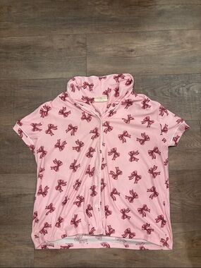 Bobbie Brooks Pink Short-Sleeve Button-Front Top with Bow Print